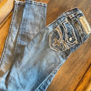 25 rock revival jeans